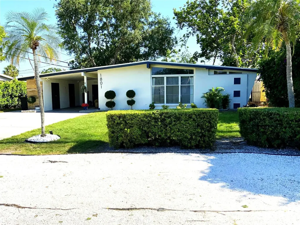 1801 Marilyn Avenue Bradenton FL 34207