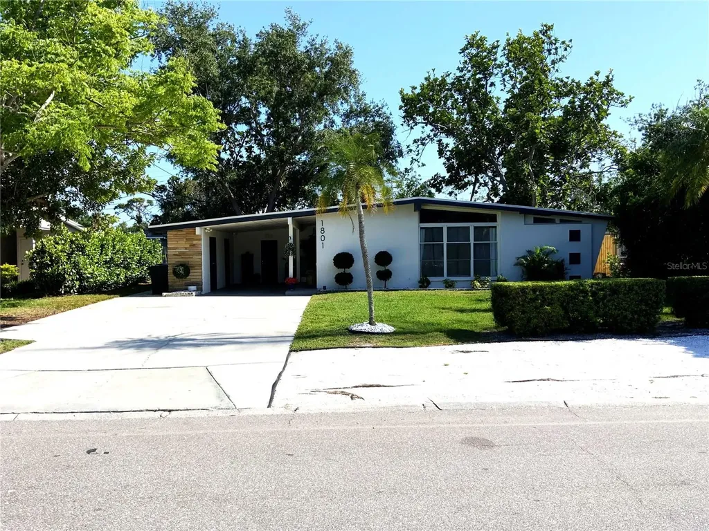 1801 Marilyn Avenue Bradenton FL 34207