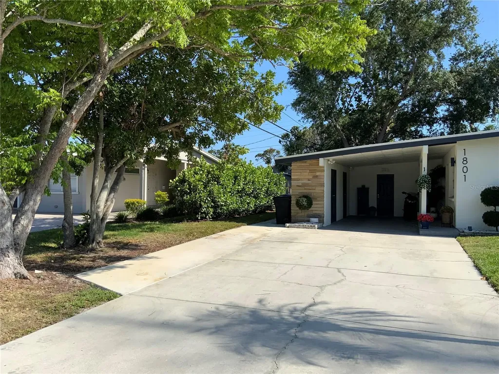 1801 Marilyn Avenue Bradenton FL 34207