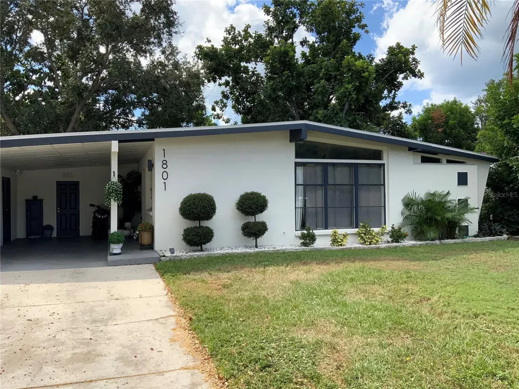 1801 Marilyn Avenue Bradenton FL 34207