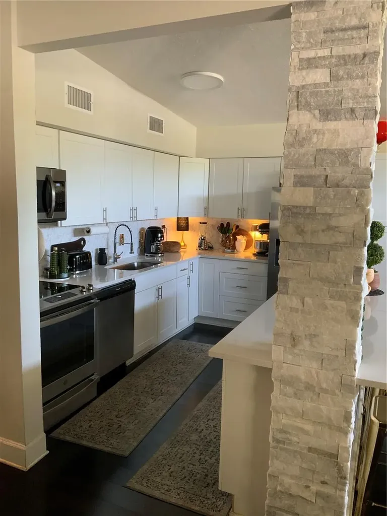 1801 Marilyn Avenue Bradenton FL 34207