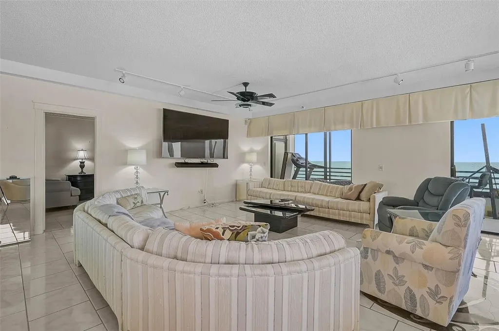 1100 Benjamin Franklin Drive Sarasota FL 34236