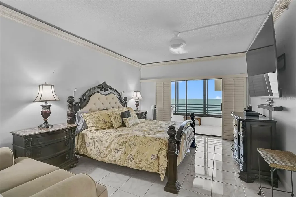 1100 Benjamin Franklin Drive Sarasota FL 34236