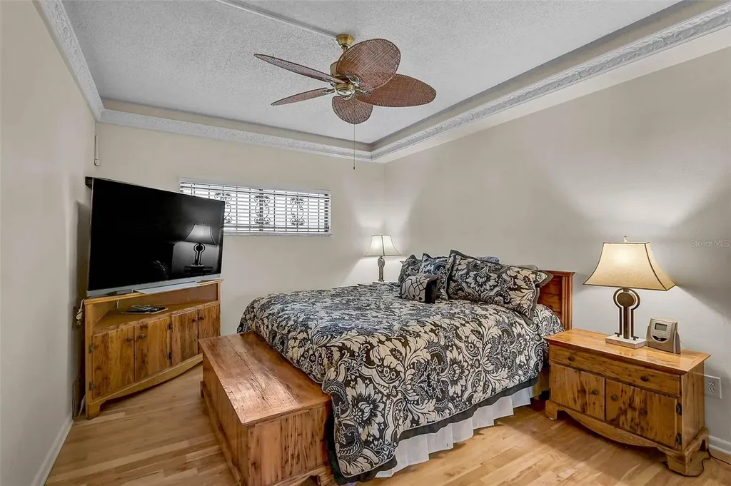 1100 Benjamin Franklin Drive Sarasota FL 34236