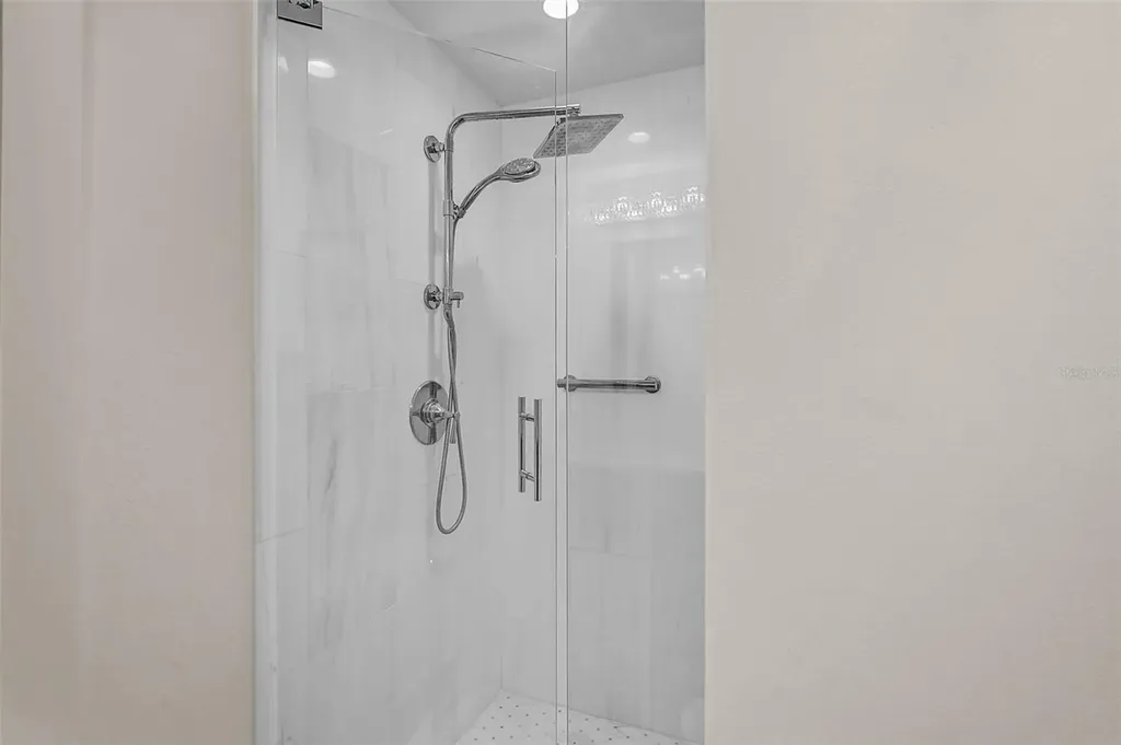 1100 Benjamin Franklin Drive Sarasota FL 34236