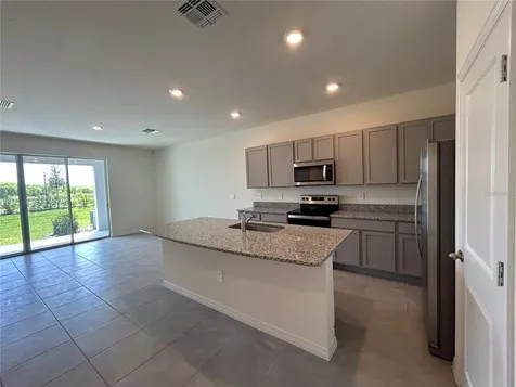 17550 Crescent Moon Loop Bradenton FL 34211