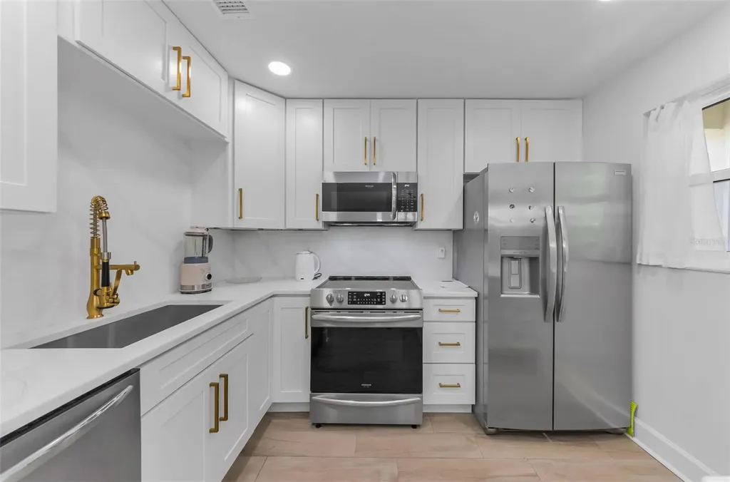 2700 Bayshore Boulevard Dunedin FL 34698