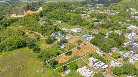 685 Tierras Nuevas Saliente Ward Manati PR 00674