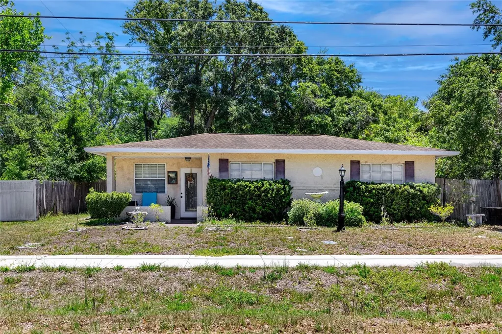 1683 Pine Street Largo FL 33774