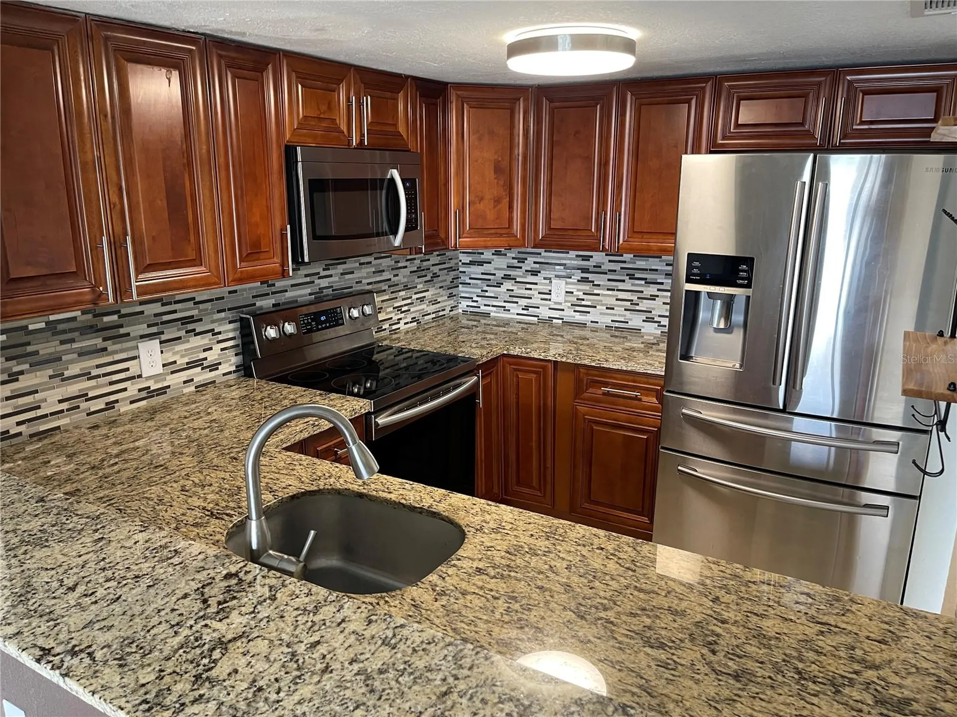 214 Majors Lane Kissimmee FL 34743