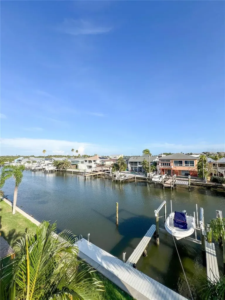 659 Garland Circle Indian Rocks Beach FL 33785