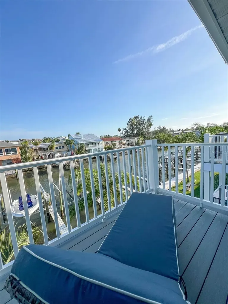 659 Garland Circle Indian Rocks Beach FL 33785