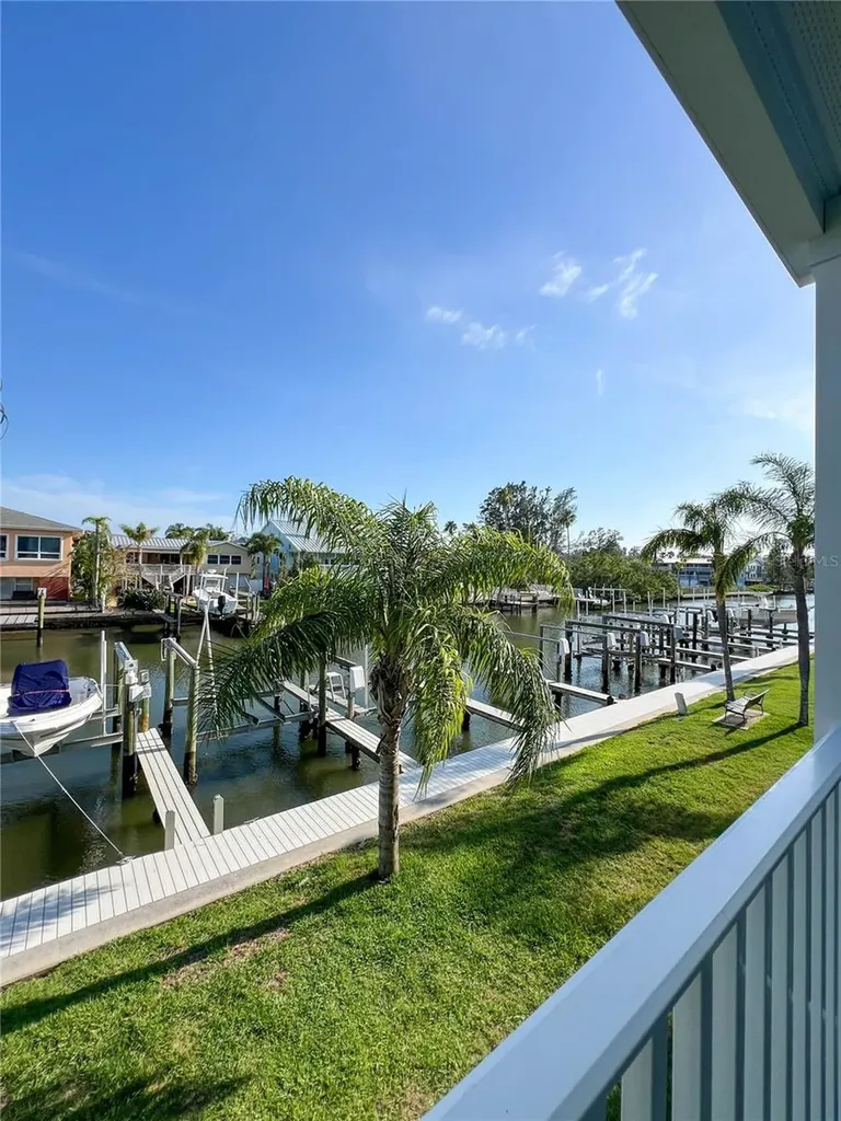 659 Garland Circle Indian Rocks Beach FL 33785