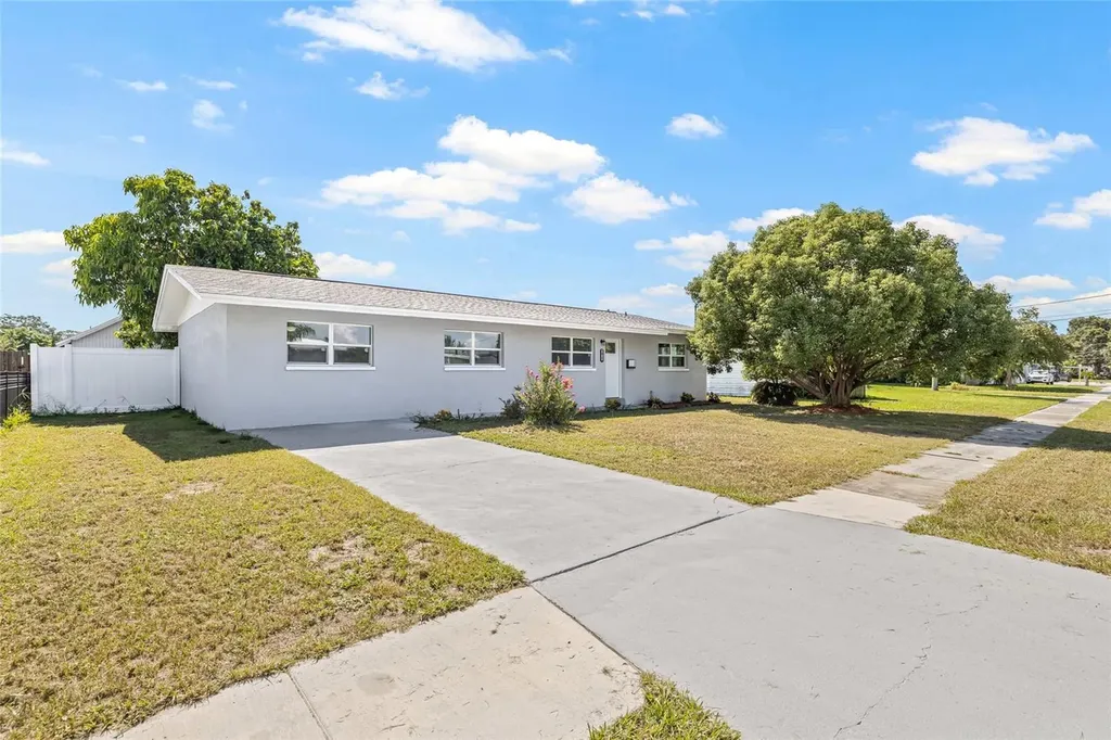 5817 Liverpool Drive Tampa FL 33615
