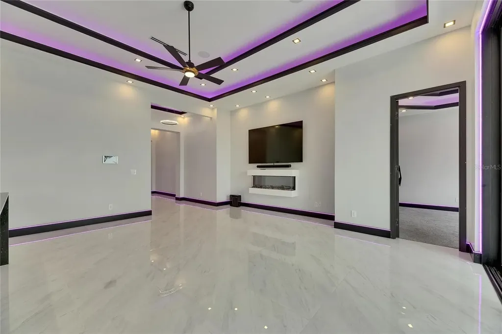 6532 Simone Shores Circle Apollo Beach FL 33572