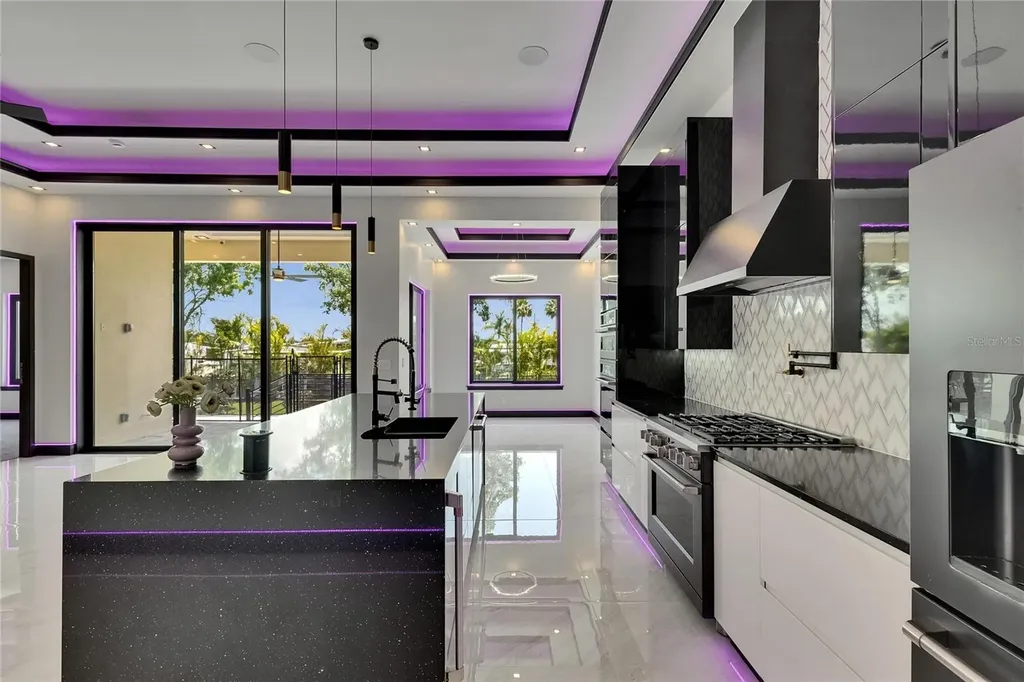 6532 Simone Shores Circle Apollo Beach FL 33572