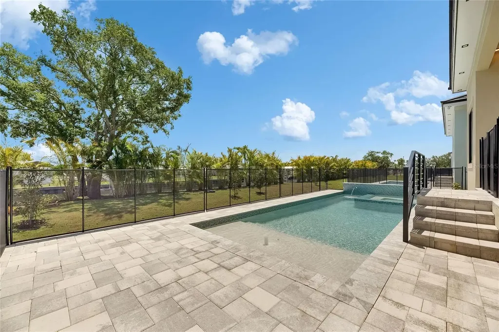 6532 Simone Shores Circle Apollo Beach FL 33572