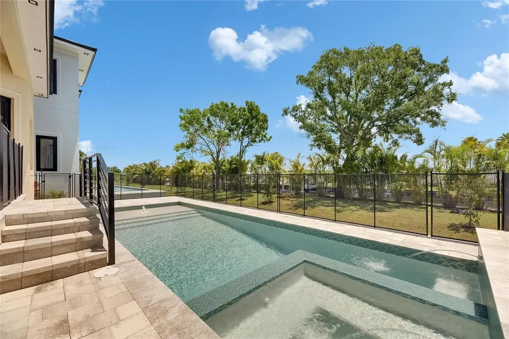 6532 Simone Shores Circle Apollo Beach FL 33572