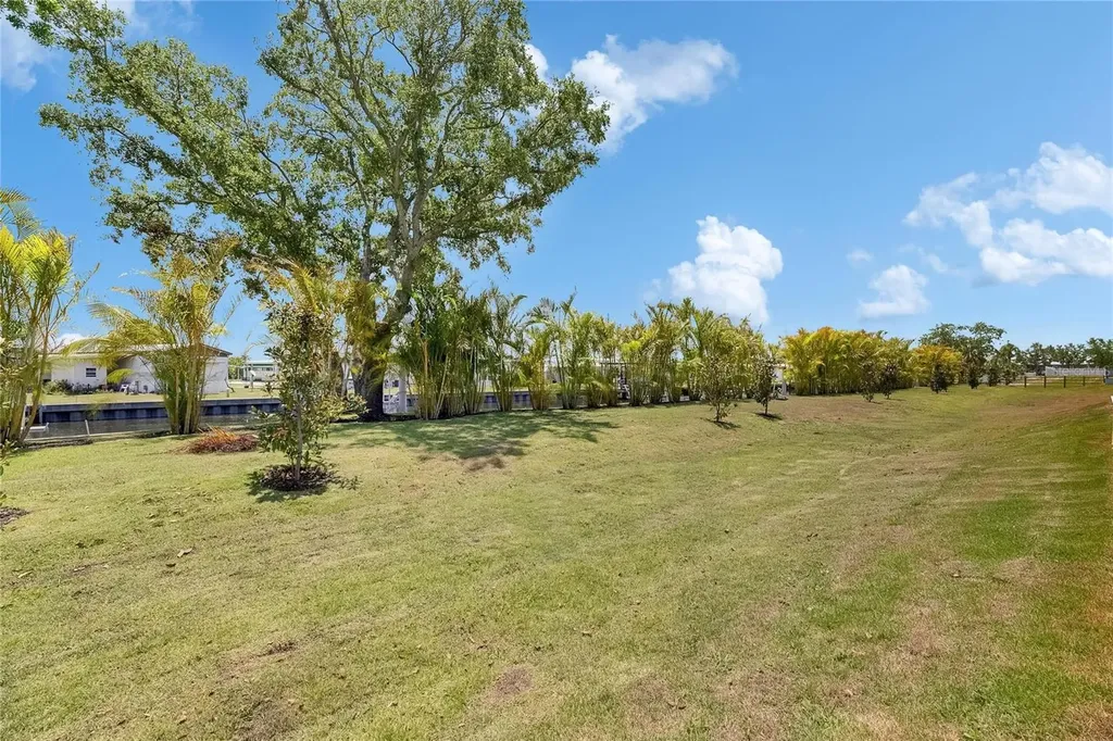6532 Simone Shores Circle Apollo Beach FL 33572