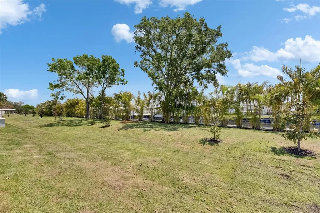 6532 Simone Shores Circle Apollo Beach FL 33572