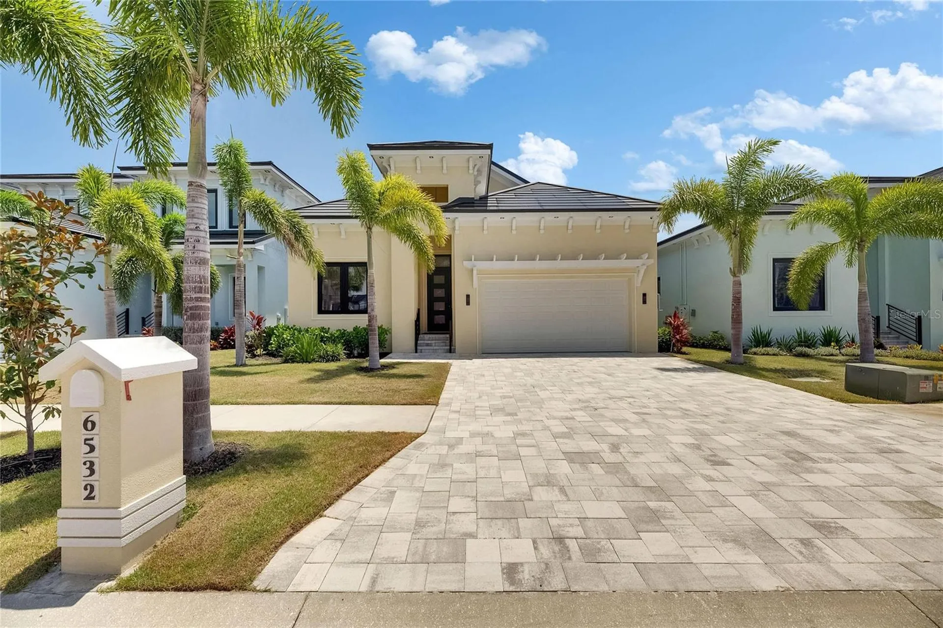 6532 Simone Shores Circle Apollo Beach FL 33572