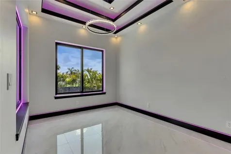 6532 Simone Shores Circle Apollo Beach FL 33572