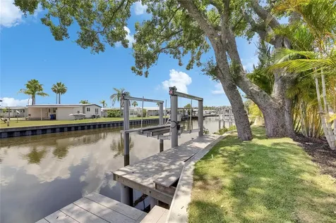 6532 Simone Shores Circle Apollo Beach FL 33572