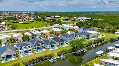 6532 Simone Shores Circle Apollo Beach FL 33572