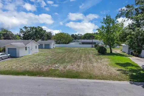 Delaware Avenue St Cloud FL 34769