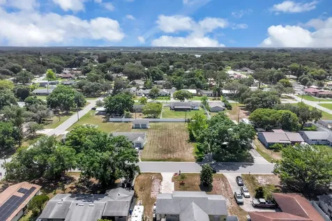 Delaware Avenue St Cloud FL 34769