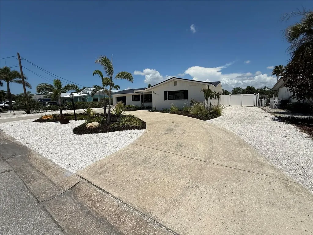 808 25th Avenue W Palmetto FL 34221