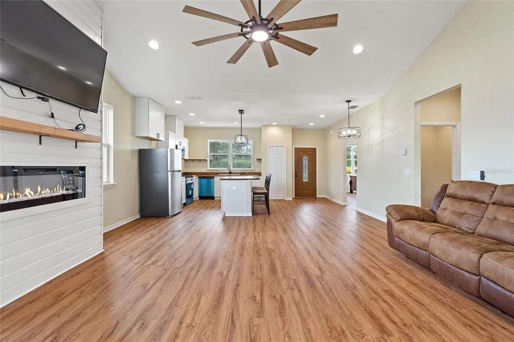 1042 Golden Bough Road Lake Wales FL 33898