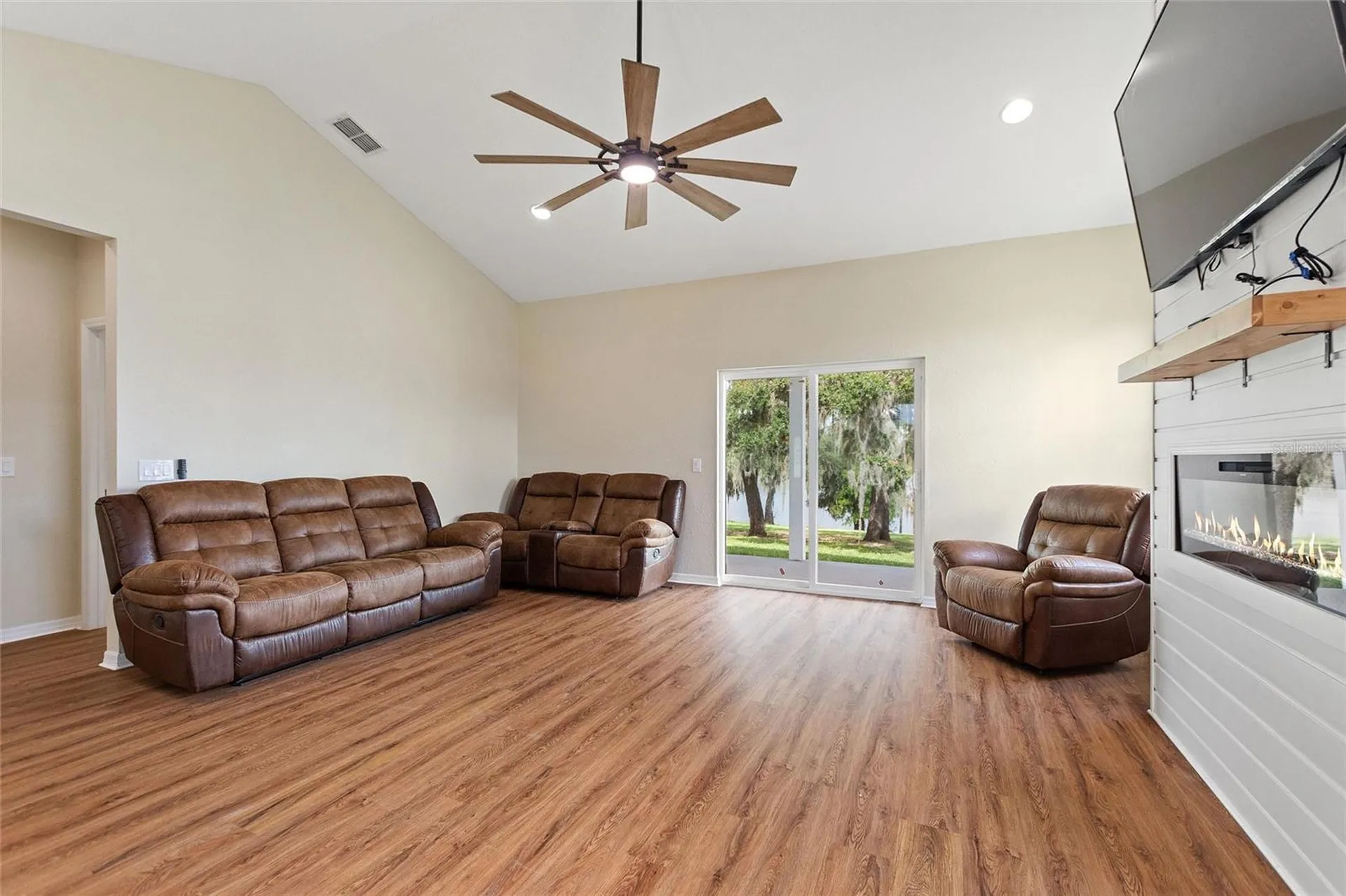 1042 Golden Bough Road Lake Wales FL 33898