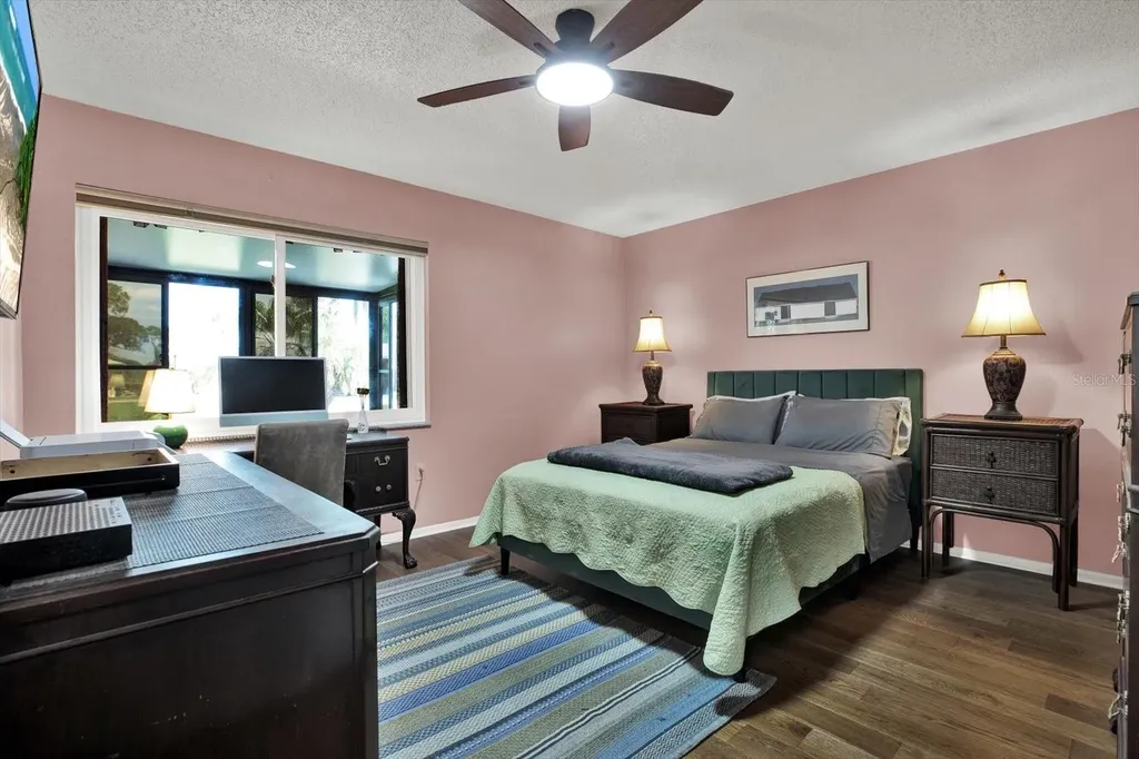 3229 40th Lane S St Petersburg FL 33711