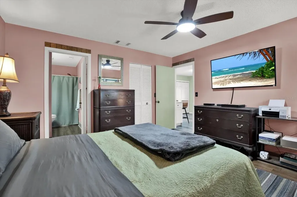 3229 40th Lane S St Petersburg FL 33711