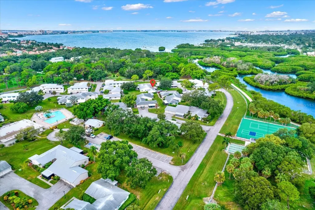 3229 40th Lane S St Petersburg FL 33711