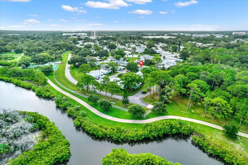 3229 40th Lane S St Petersburg FL 33711