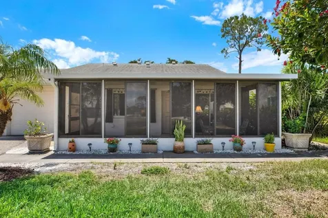 3229 40th Lane S St Petersburg FL 33711