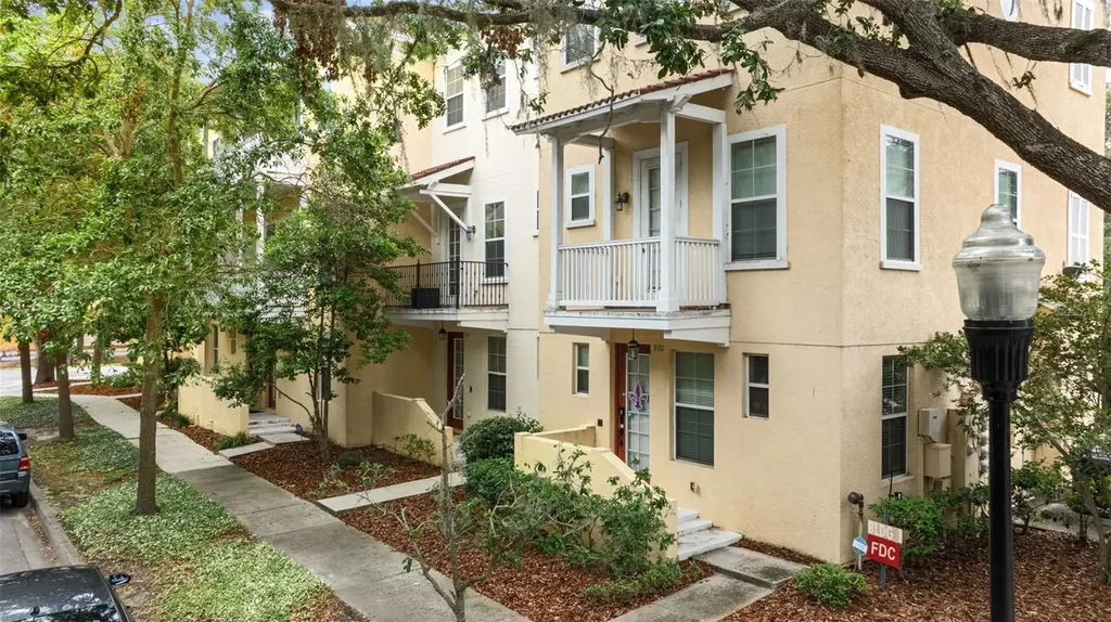 918 Sombra Street Tampa FL 33619