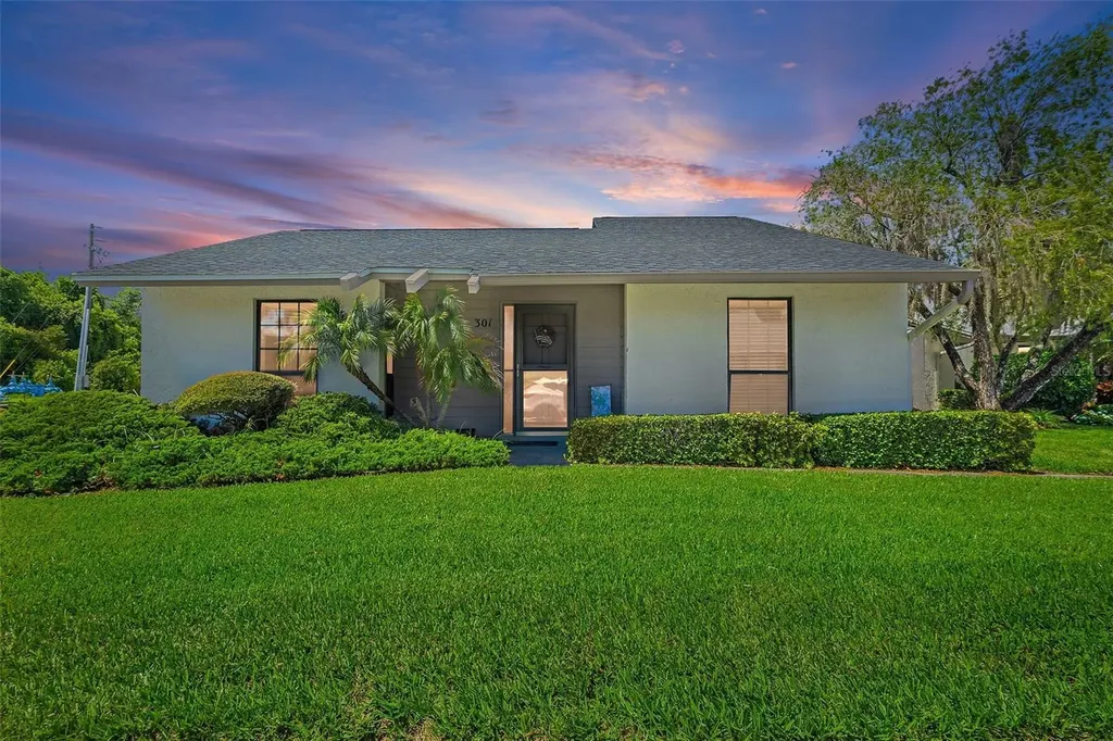 301 Windrush Loop Tarpon Springs FL 34689
