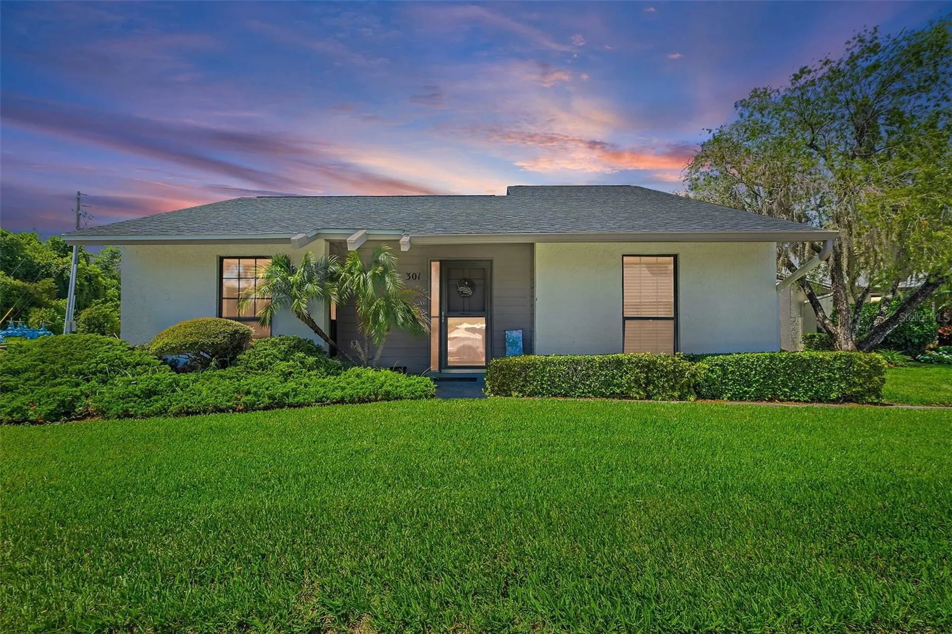 301 Windrush Loop Tarpon Springs FL 34689