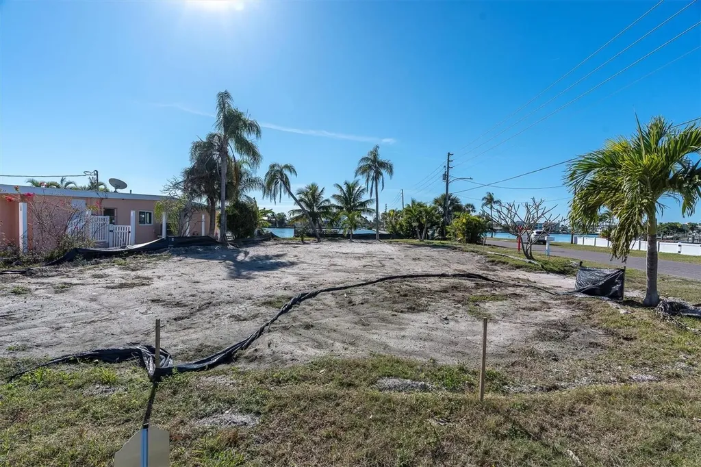 399 161st Avenue Redington Beach FL 33708
