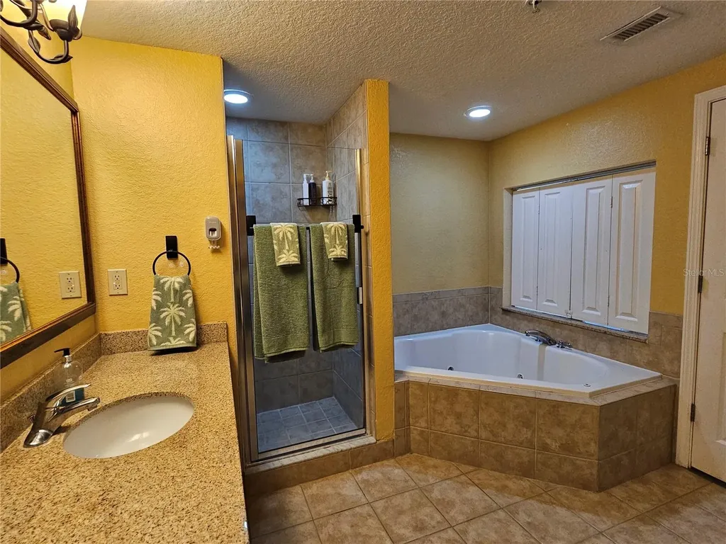 12527 Floridays Resort Drive Orlando FL 32821
