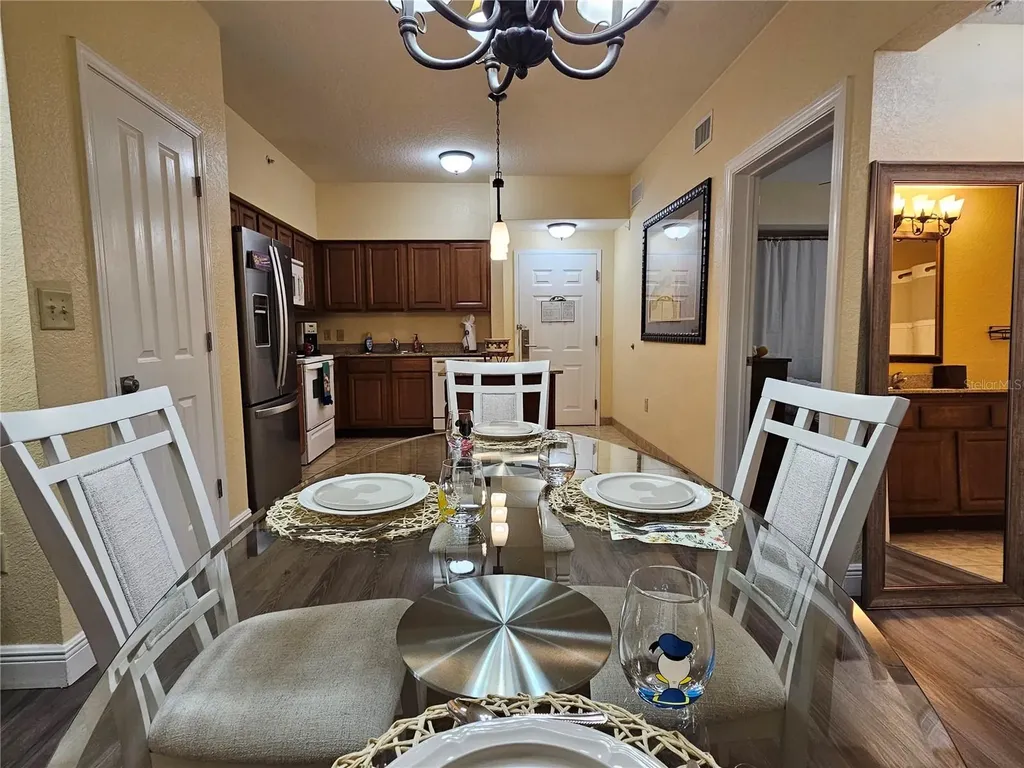 12527 Floridays Resort Drive Orlando FL 32821