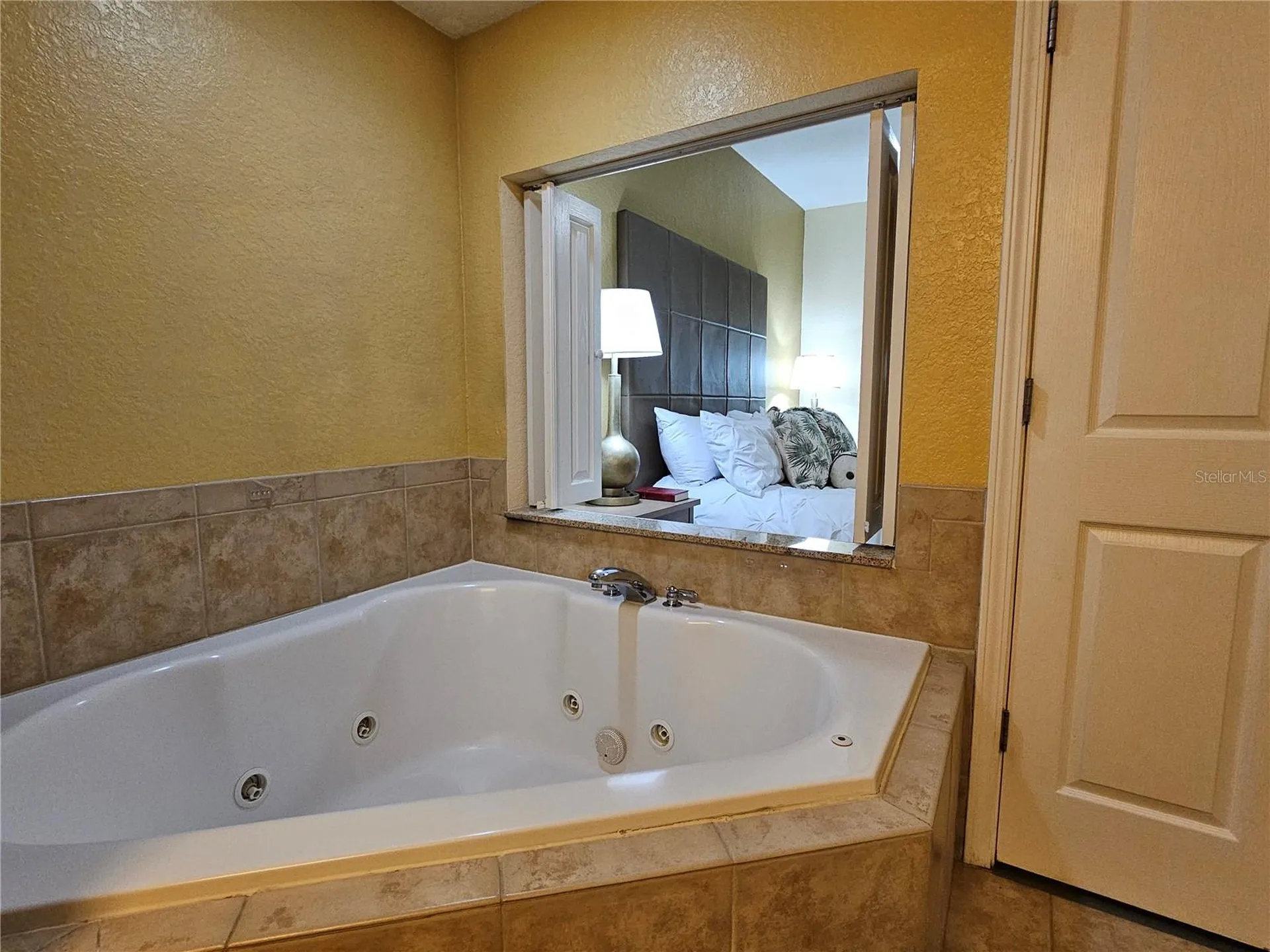 12527 Floridays Resort Drive Orlando FL 32821