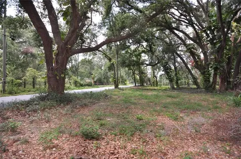 6734 20th Street Zephyrhills FL 33542