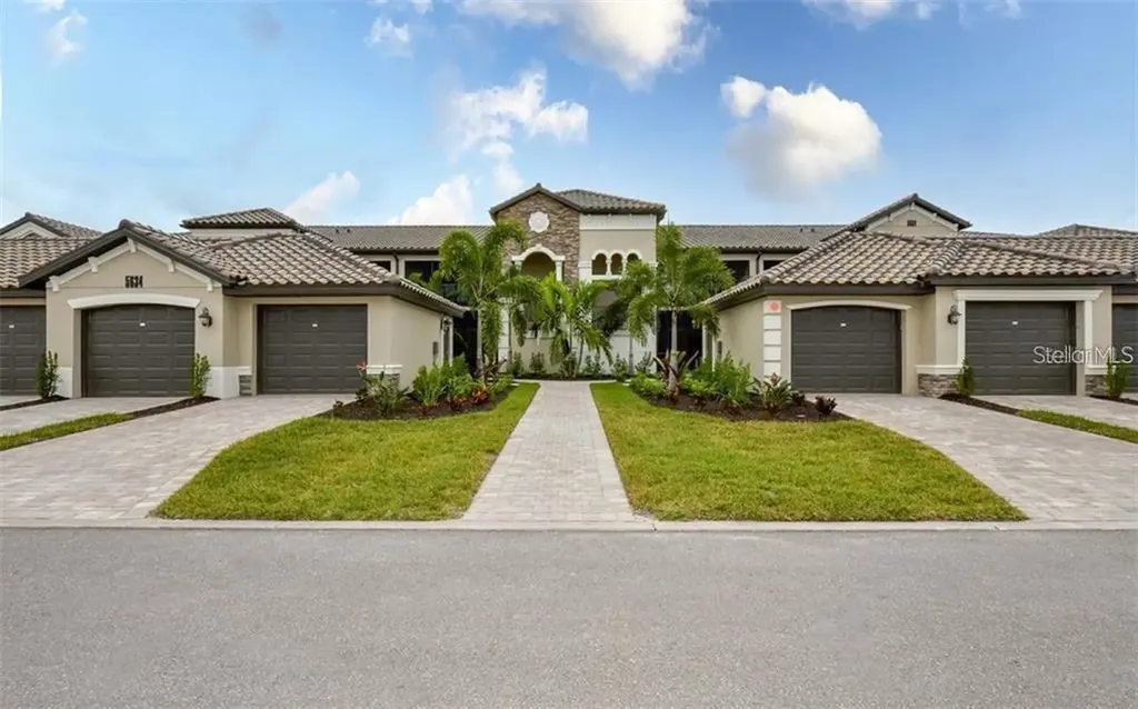 5674 Palmer Circle Bradenton FL 34211