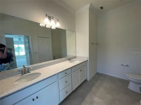 5674 Palmer Circle Bradenton FL 34211
