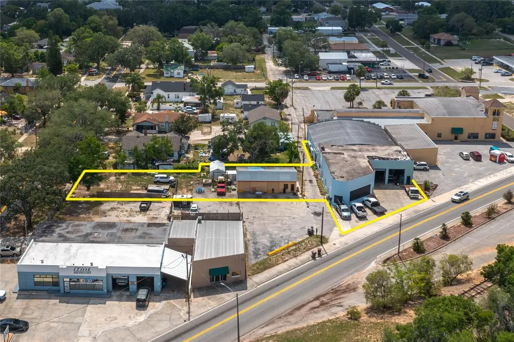 322 S Scenic Highway Lake Wales FL 33853