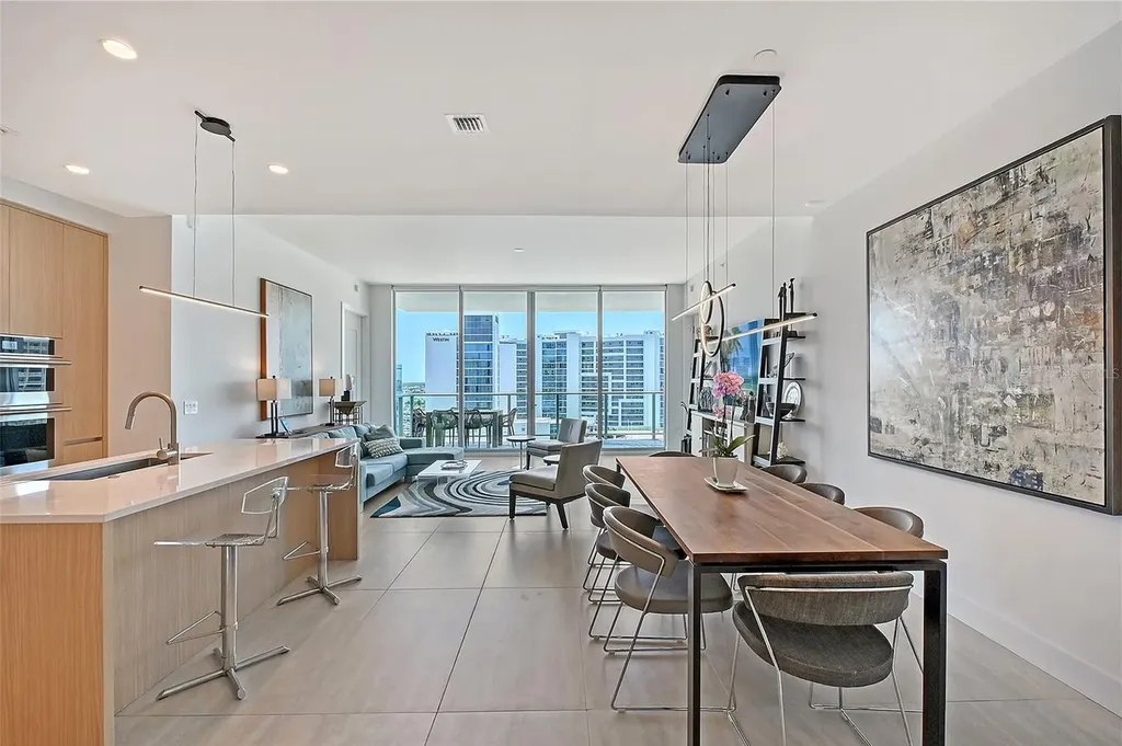 301 Quay Commons Sarasota FL 34236